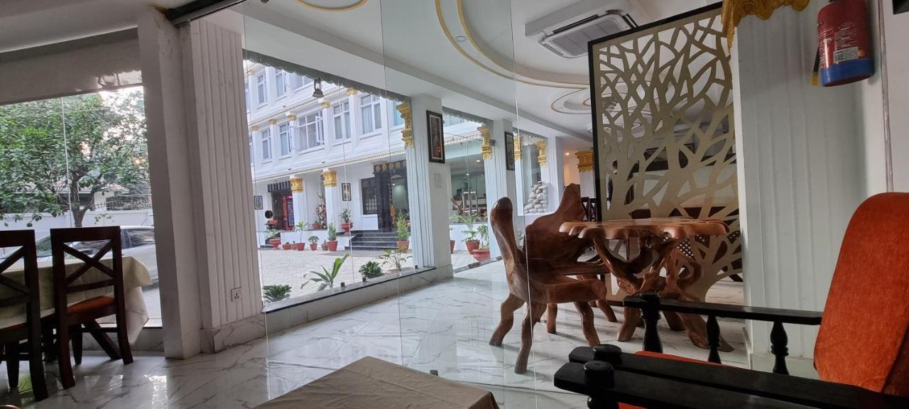 Durbar Hotel & Residence Катманду Экстерьер фото