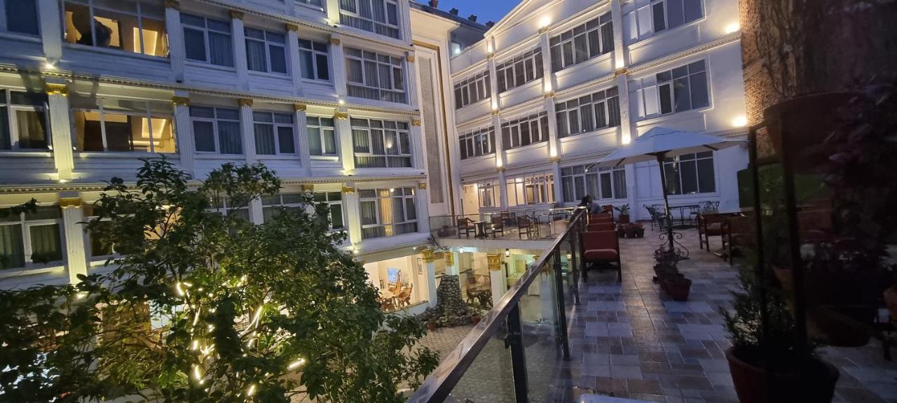 Durbar Hotel & Residence Катманду Экстерьер фото