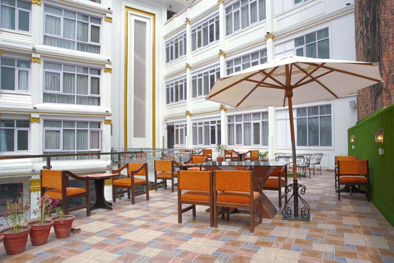 Durbar Hotel & Residence Катманду Экстерьер фото