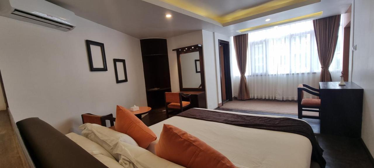 Durbar Hotel & Residence Катманду Экстерьер фото