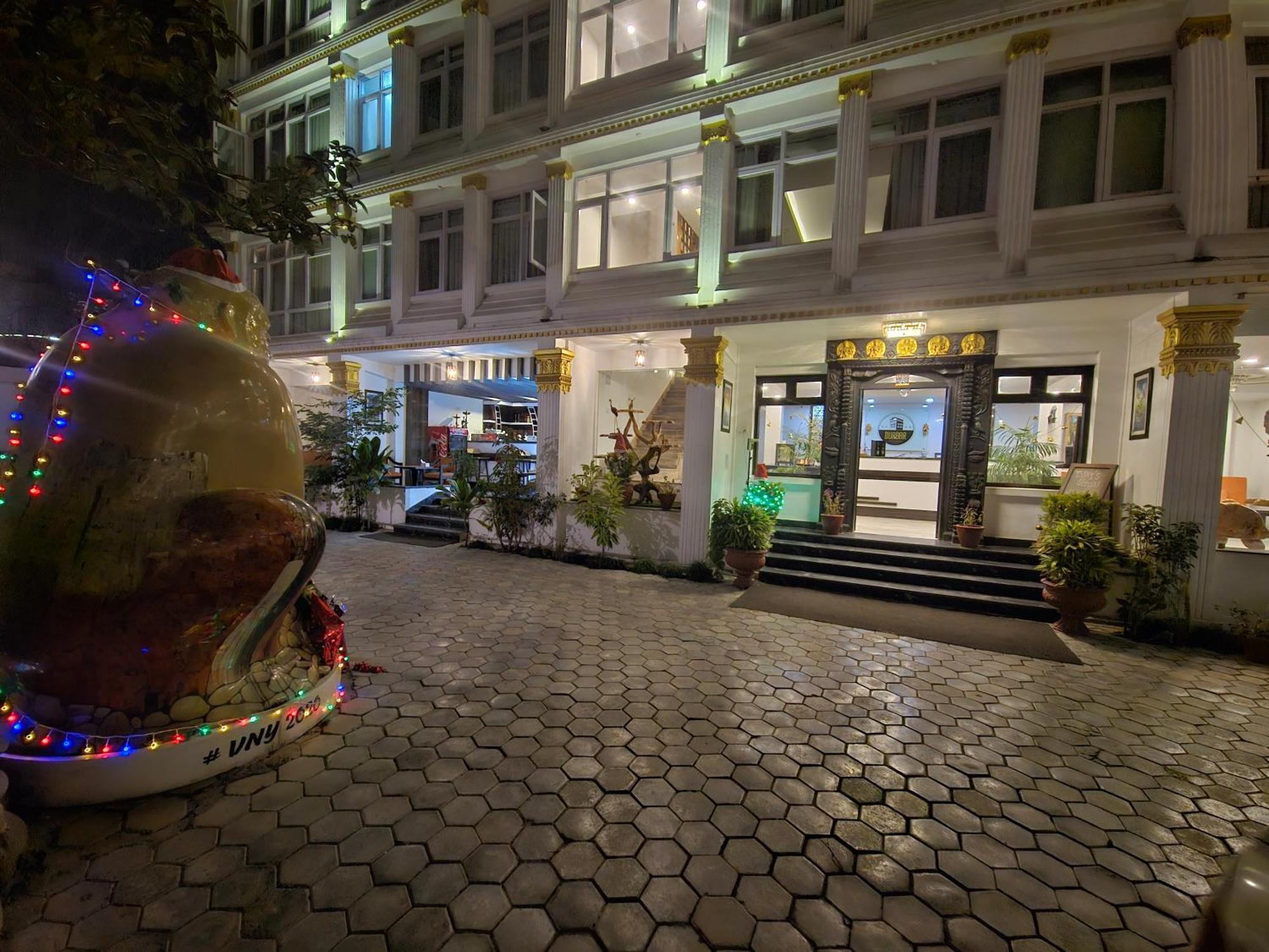 Durbar Hotel & Residence Катманду Экстерьер фото