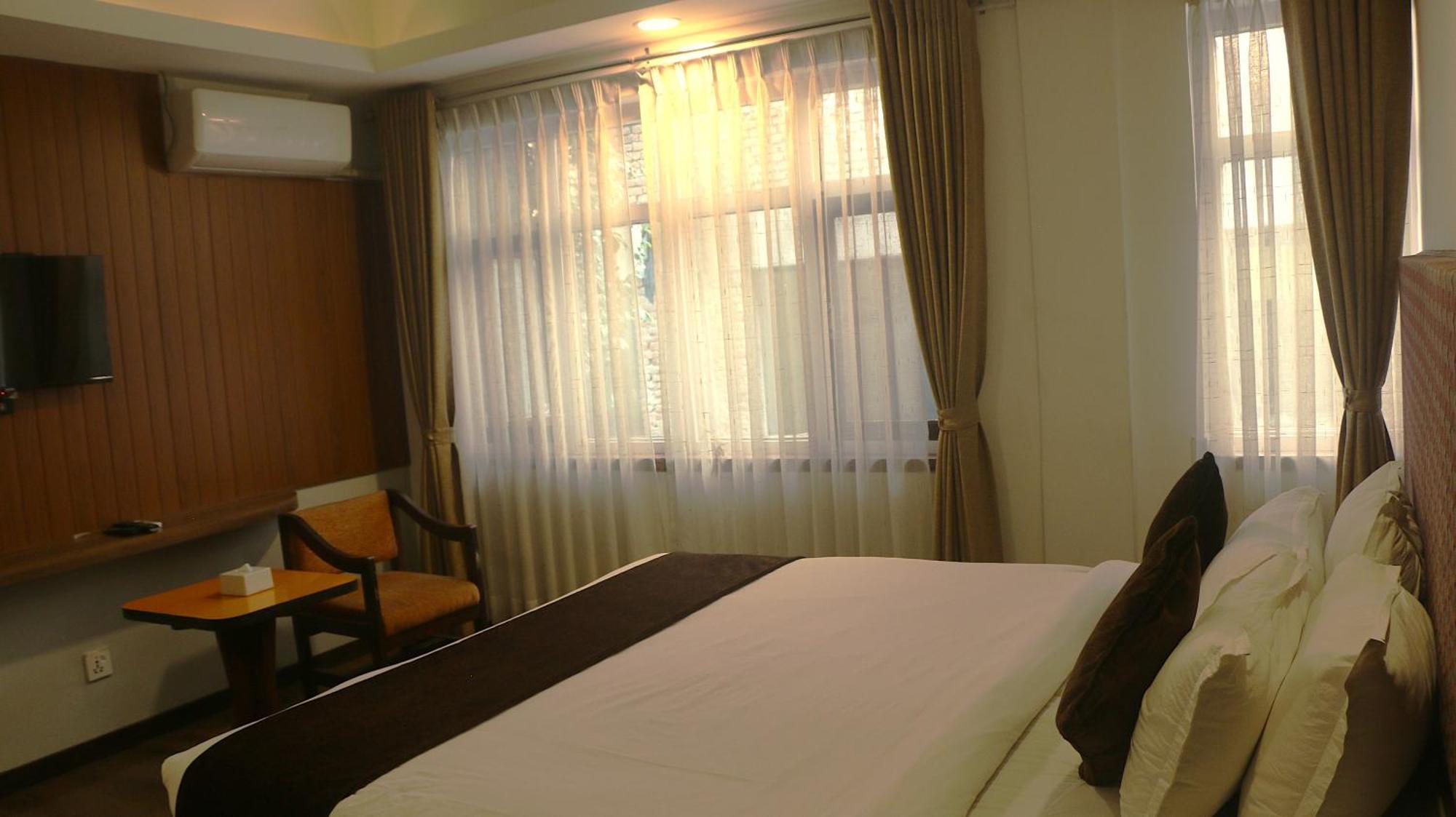Durbar Hotel & Residence Катманду Экстерьер фото