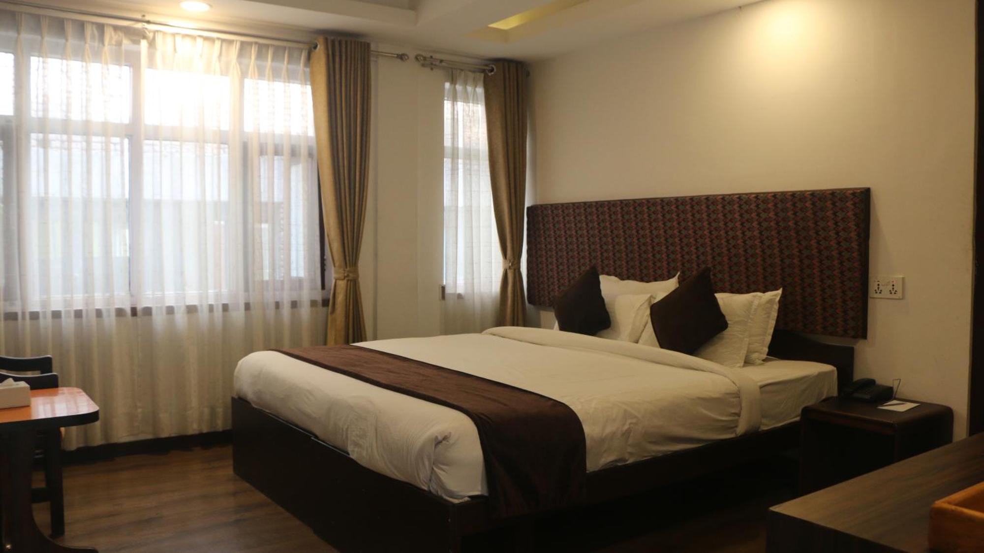 Durbar Hotel & Residence Катманду Экстерьер фото