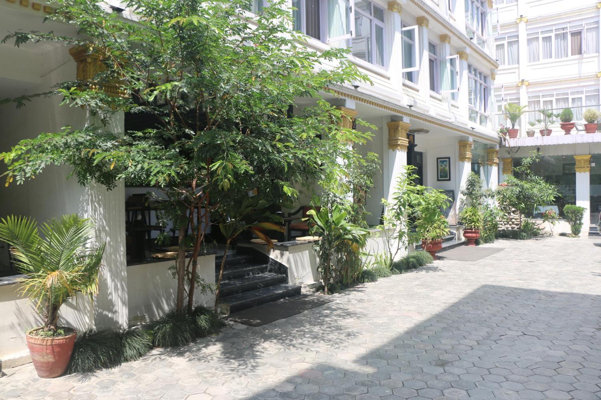 Durbar Hotel & Residence Катманду Экстерьер фото